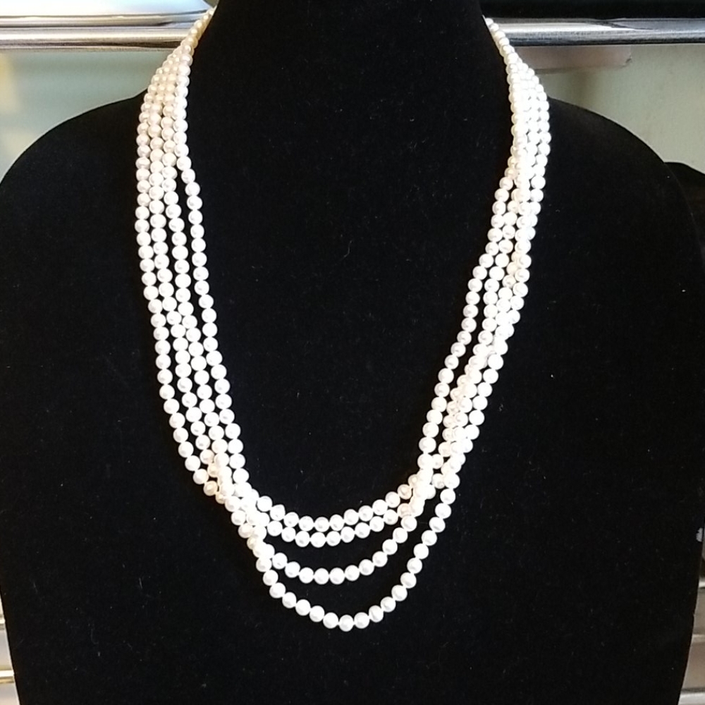 Freshwater pearl rope necklace